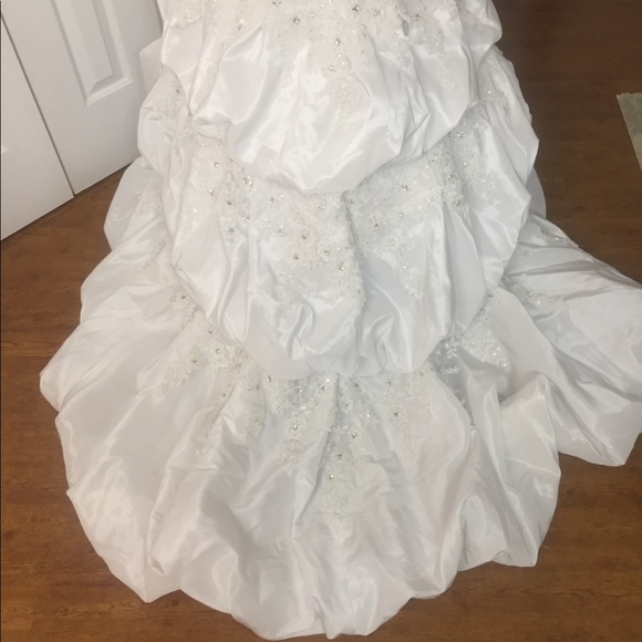 NWT Wedding Dress - Picture 4 of 8